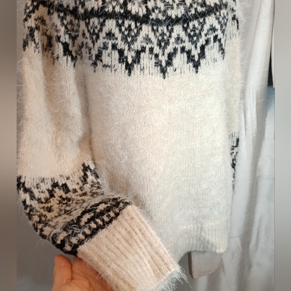 Knox Rose Fuzzy Sweater, Women, South West Knit, Round Neck, Knit, Black/Cream,M - Picture 6 of 14